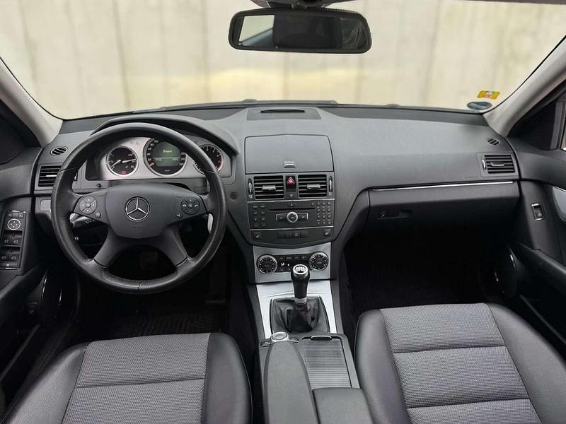Gebraucht Mercedes C180 156 PS (114 kW) 2008 Tenoritgrau  metalliclack Limousine