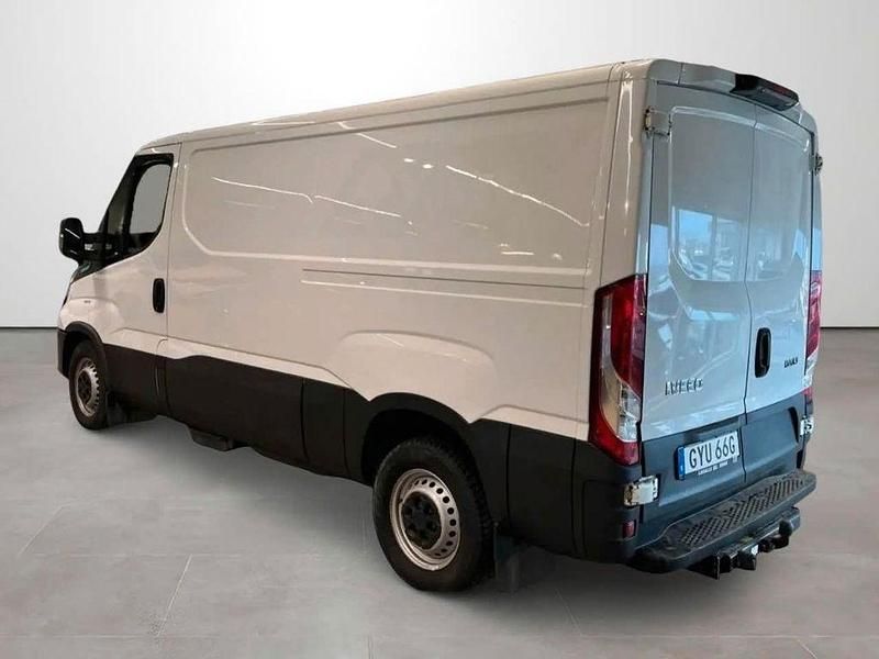 Occasion Iveco Daily 116 ch (85 kW) 2022 Blanc Monospace