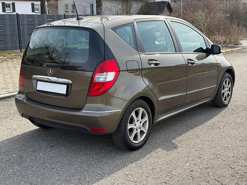 Gebraucht Mercedes A170 Elegance 116 PS (85 kW) 2008 Braun Limousine