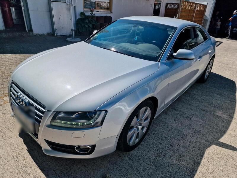 Silber Gebraucht 2011 Audi A5 Coupé | 7.900 € (Superpreis) - Bild 1/4