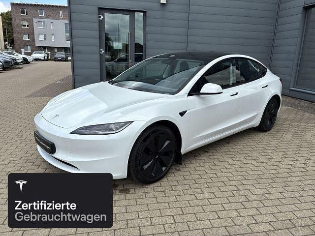 Weiß Gebraucht 2024 Tesla Model 3 Limousine | 38.500 € (Fairer Preis) - Bild 1/4