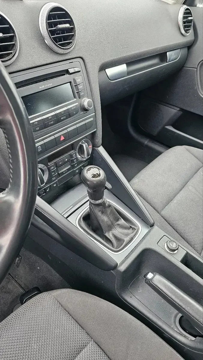 Gebraucht Audi A3 Comfort 140 PS (102 kW) 2011 Grau Kleinwagen