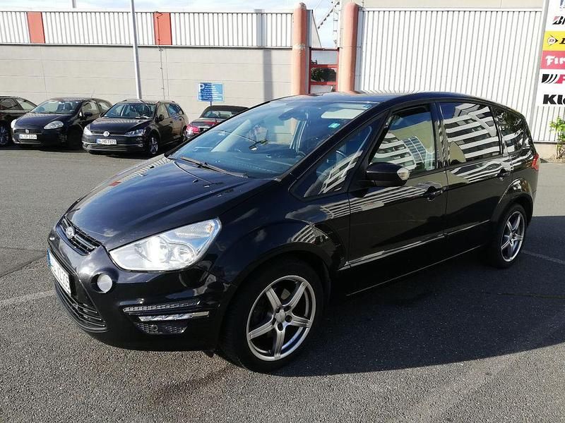 Schwarz Gebraucht 2010 Ford S-MAX Trend Van / Kleinbus | 4.300 € (Superpreis) - Bild 1/4