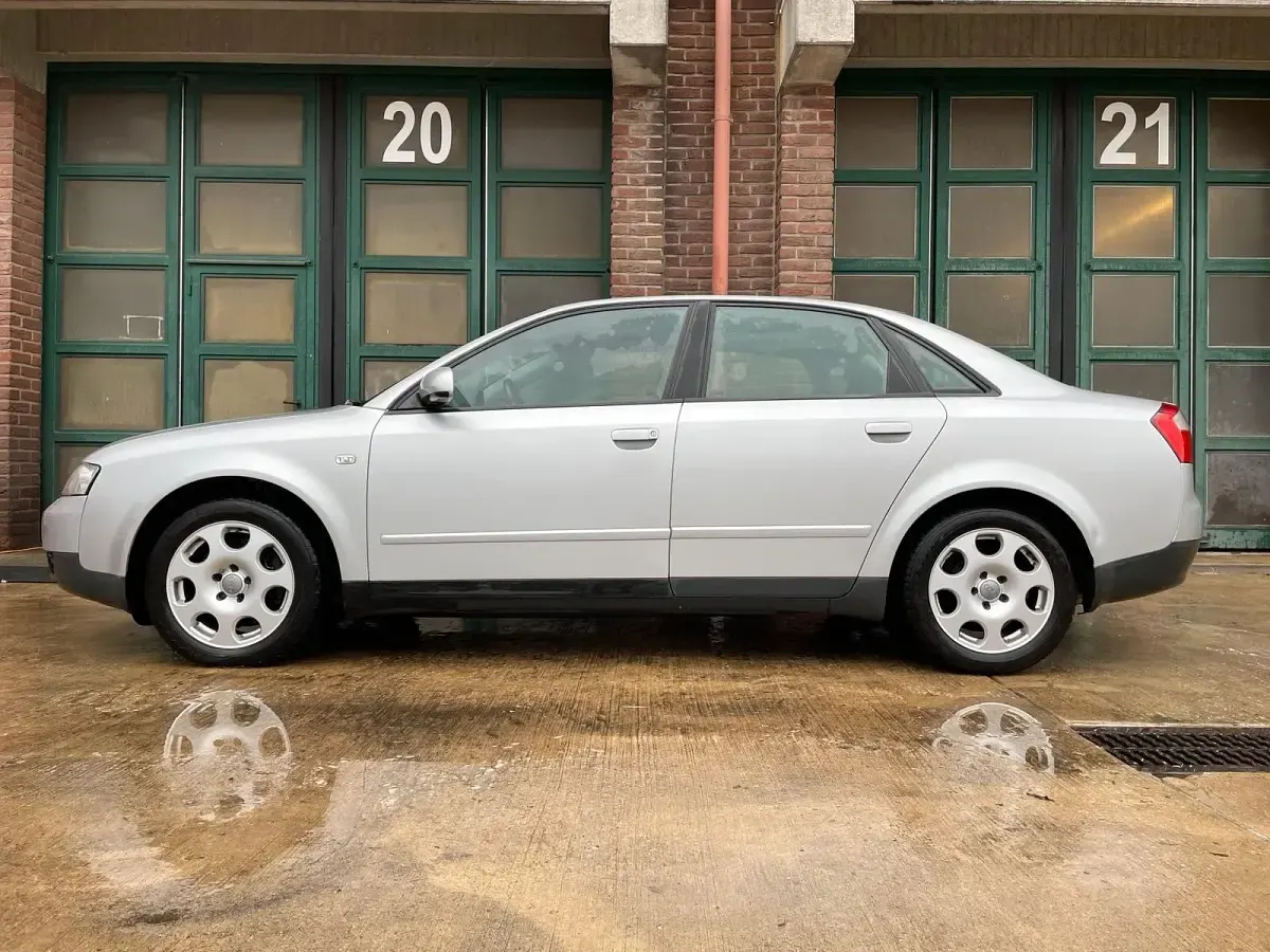 Gebraucht Audi A4 S-Line 170 PS (125 kW) 2002 Silber Limousine