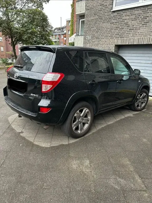 Gebraucht Toyota RAV4 Executive 177 PS (130 kW) 2011 Schwarz SUV