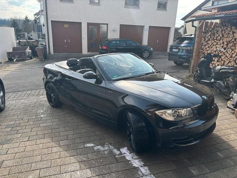 Gebraucht BMW 120 Cabriolet Sport Line 170 PS (125 kW) 2008 Schwarz Cabrio