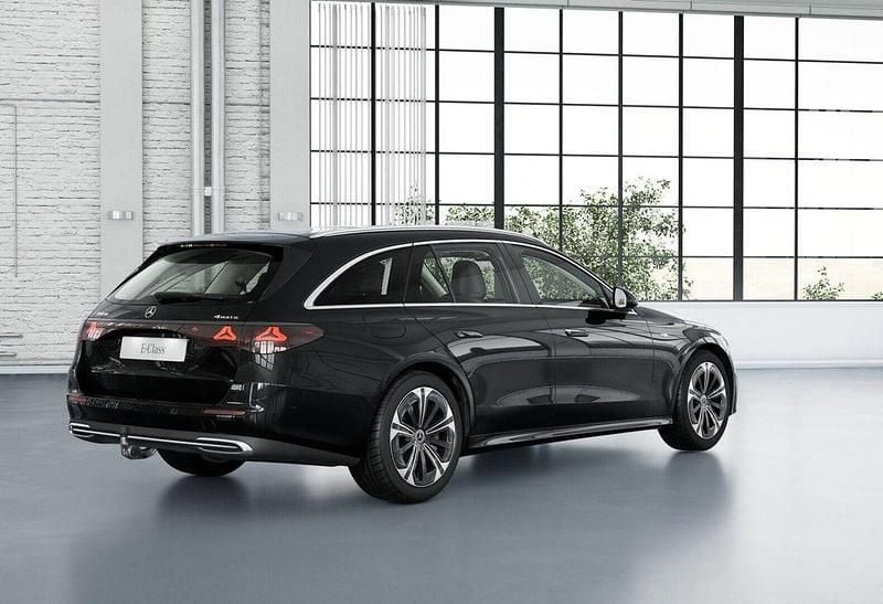 Gebraucht Mercedes E300 197 PS (144 kW) 2025 Schwarz Limousine