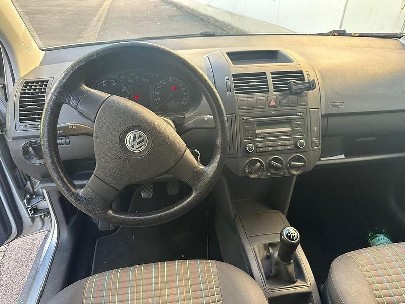 Silber Gebraucht 2008 VW Polo Limousine | 2.900 € (Guter Preis) - Bild 1/4
