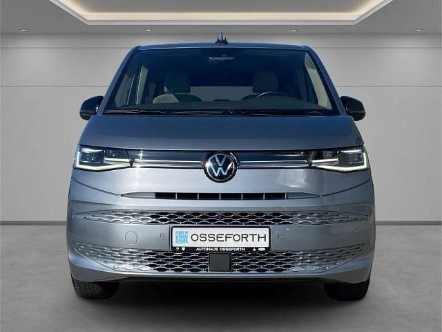 Gebraucht VW Multivan Life 150 PS (110 kW) 2024 Silber Van