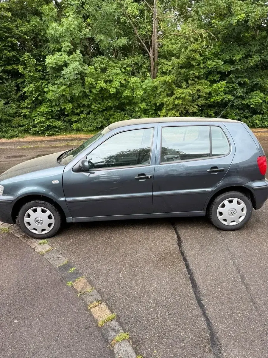 Gebraucht VW Polo 60 PS (44 kW) 2002 Grau Kleinwagen