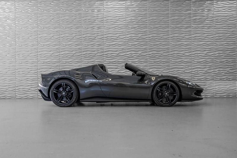 Neu Ferrari 296 829 PS (609 kW) 2025 Grigio scuro Cabrio