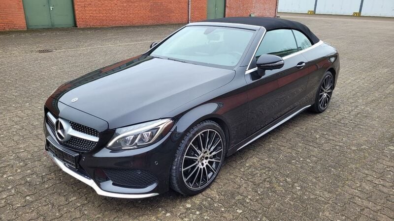 Schwarz Gebraucht 2017 Mercedes C250 AMG line Cabrio | 24.900 € (Superpreis) - Bild 1/4