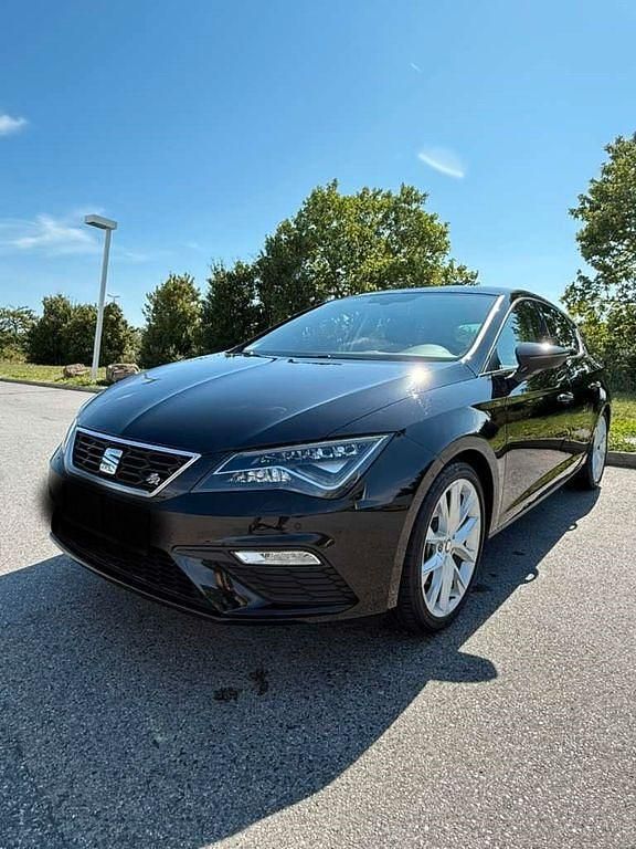 Schwarz Gebraucht 2019 Seat Leon FR Limousine | 15.000 € (Superpreis) - Bild 1/4