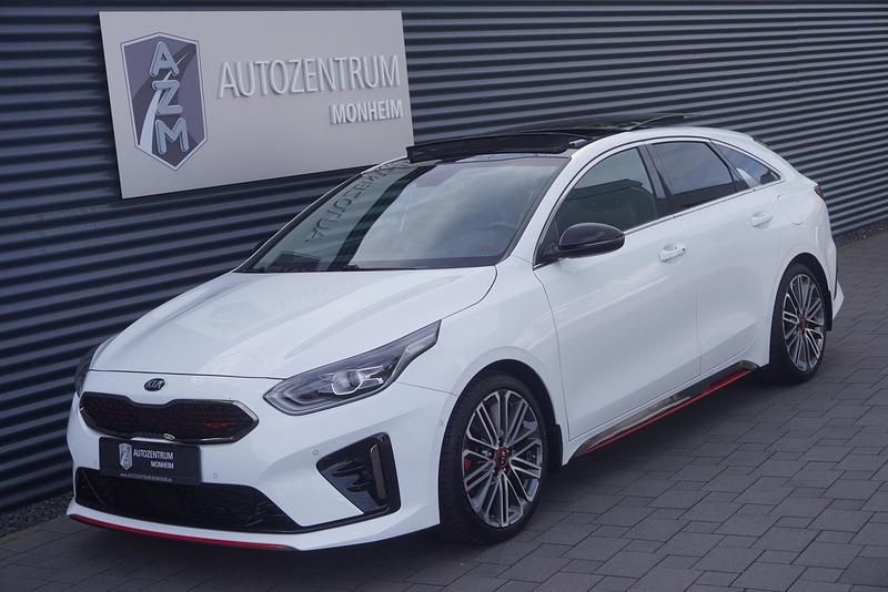 Gebraucht Kia ProCeed GT 204 PS (150 kW) 2021 Weiß (sonderlackierung deluxeweiß metallic) Kombi