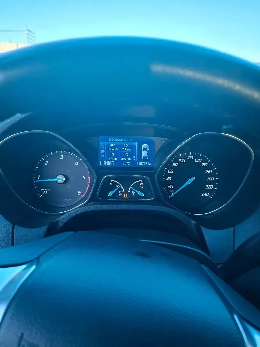 Używany Ford Focus 140 KM (102 kW) 2012 Brązowy Kombi