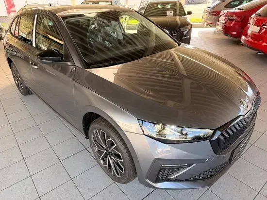 Neu Skoda Scala 150 PS (110 kW) 2026 Grau Kleinwagen