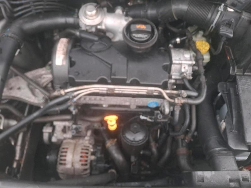 Grau Gebraucht 2004 Skoda Fabia Kombi | 650 € (Guter Preis) - Bild 1/4