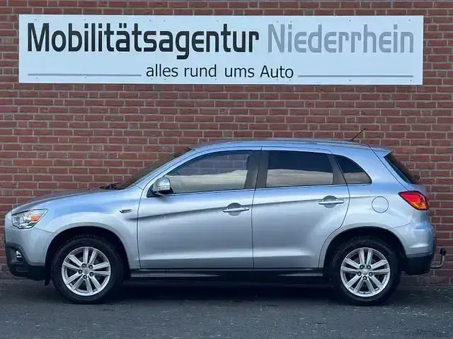 Gebraucht Mitsubishi ASX 150 PS (110 kW) 2012 Silber SUV