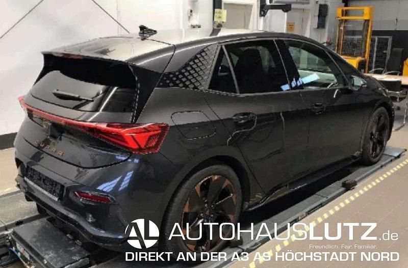 Grau Gebraucht 2022 Cupra Born Kleinwagen | 27.490 € (Etwas zu teuer) - Bild 1/4