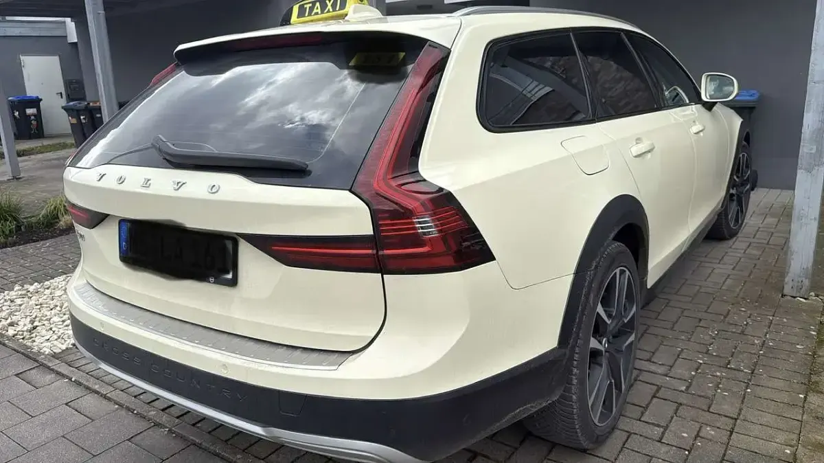 Gebraucht Volvo V90 Plus 197 PS (144 kW) 2024 Grau Kombi