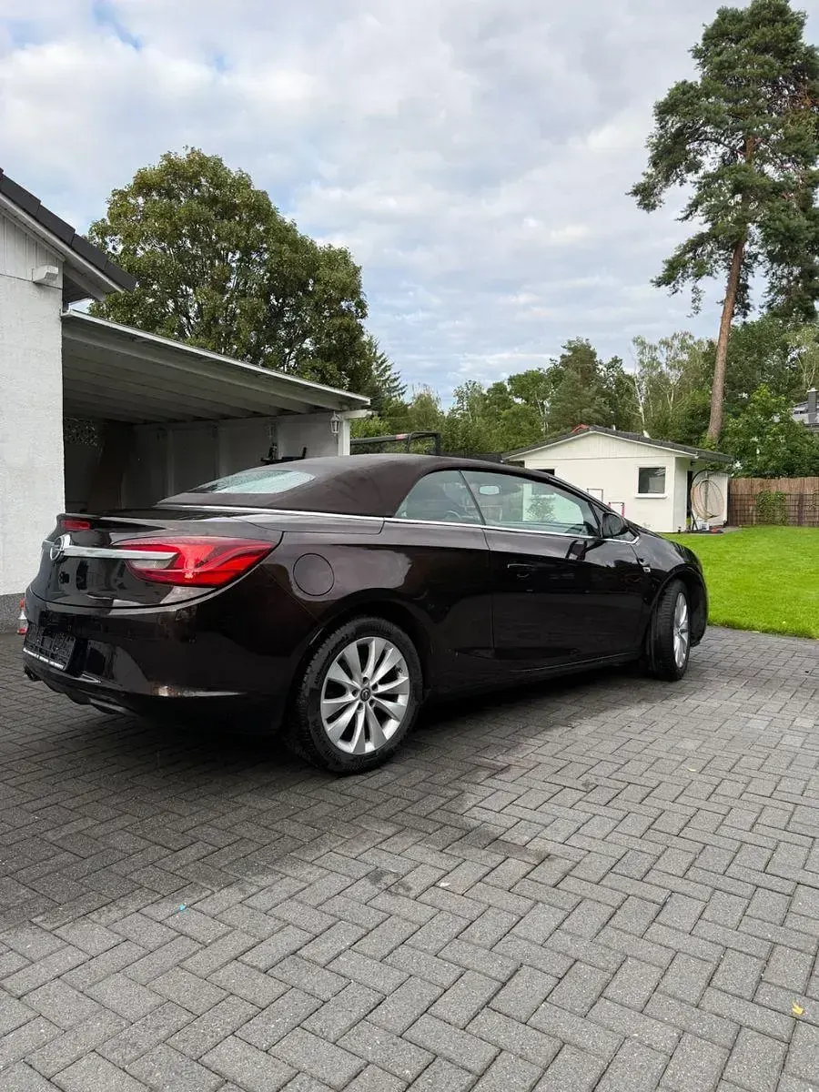 Gebraucht Opel Cascada Edition 165 PS (121 kW) 2014 Braun Cabrio