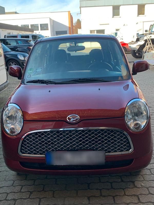 Gebraucht Daihatsu Trevis 58 PS (42 kW) 2009 Rot Kleinwagen