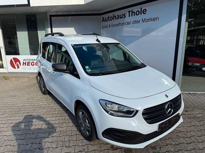 Weiß Gebraucht 2023 Mercedes Citan 110 Kombi | 15.900 € (Fairer Preis) - Bild 1/4