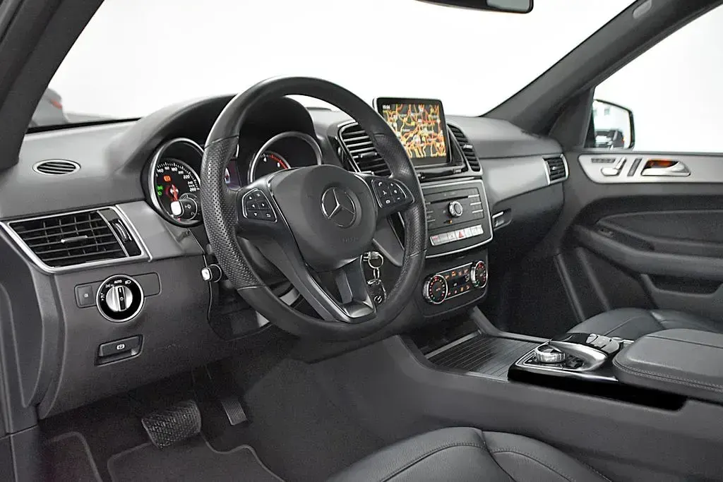 Gebraucht Mercedes GLE250 204 PS (150 kW) 2015 Schwarz SUV