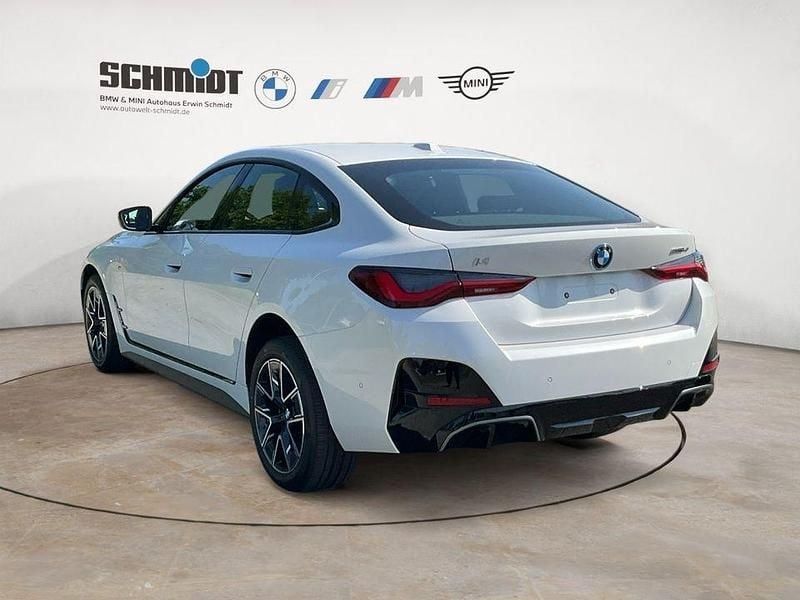 Gebraucht BMW i4 M Sport 250 kW (340 PS) 2025 Cape york grün Limousine
