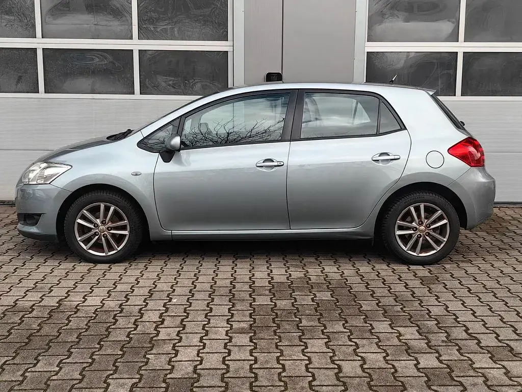 Gebraucht Toyota Auris Sol 132 PS (97 kW) 2009 Blau Kleinwagen