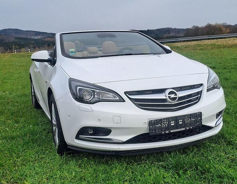 Weiß Gebraucht 2015 Opel Cascada Innovation Cabrio | 13.900 € (Fairer Preis) - Bild 1/4