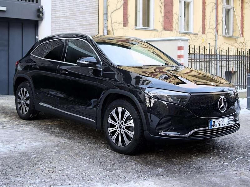 Gebraucht Mercedes EQA250 139 kW (190 PS) 2024 Schwarz SUV