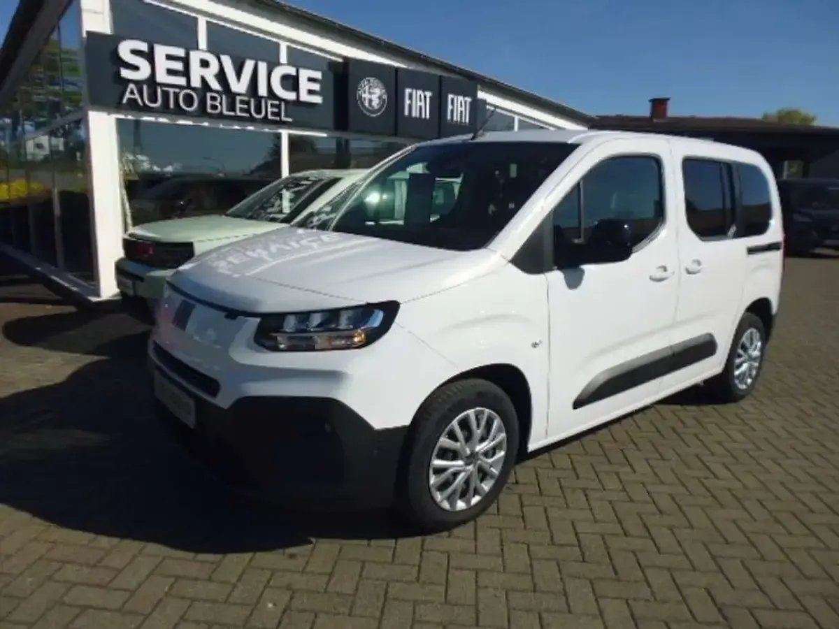 Gebraucht Fiat Doblò 102 PS (75 kW) 2024 Weiß Van / Kleinbus