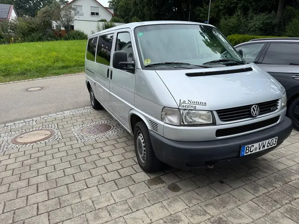 Second-hand VW Caravelle 102 CP (75 kW) 2003 Van