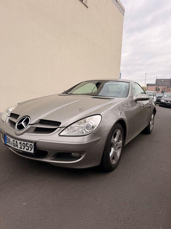 Second-hand Mercedes SLK200 163 CP (119 kW) 2006 Cabrio