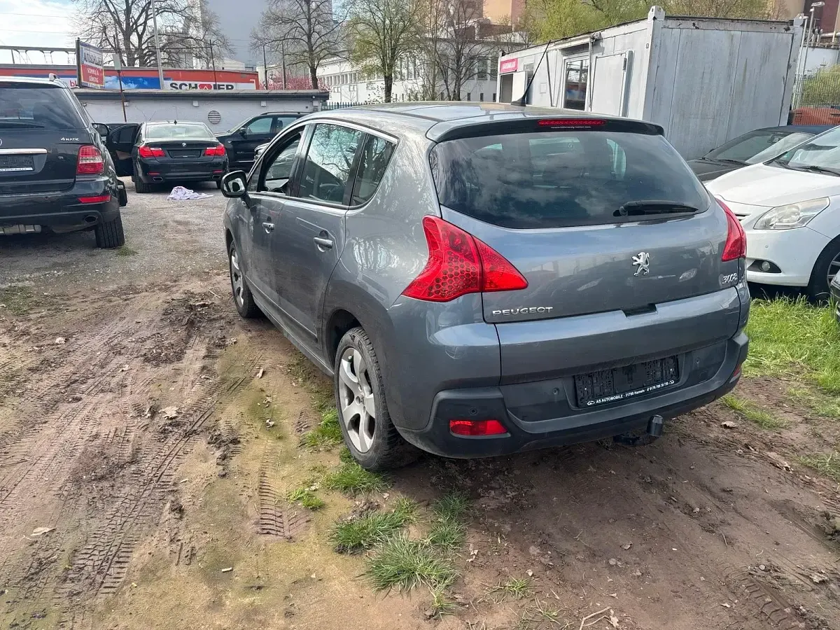 Gebraucht Peugeot 3008 120 PS (88 kW) 2012 Grau Kombi