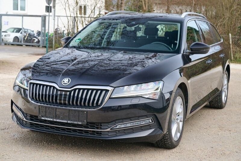 Schwarz Gebraucht 2022 Skoda Superb Style Kombi | 24.790 € (Superpreis) - Bild 1/4
