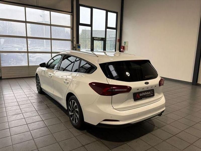 Gebraucht Ford Focus Titanium 116 PS (85 kW) 2023 Weiß Kombi