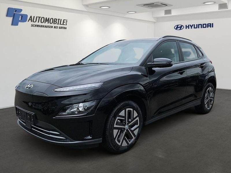 Phantom black Gebraucht 2023 Hyundai Kona Select SUV | 22.990 € (Superpreis) - Bild 1/4