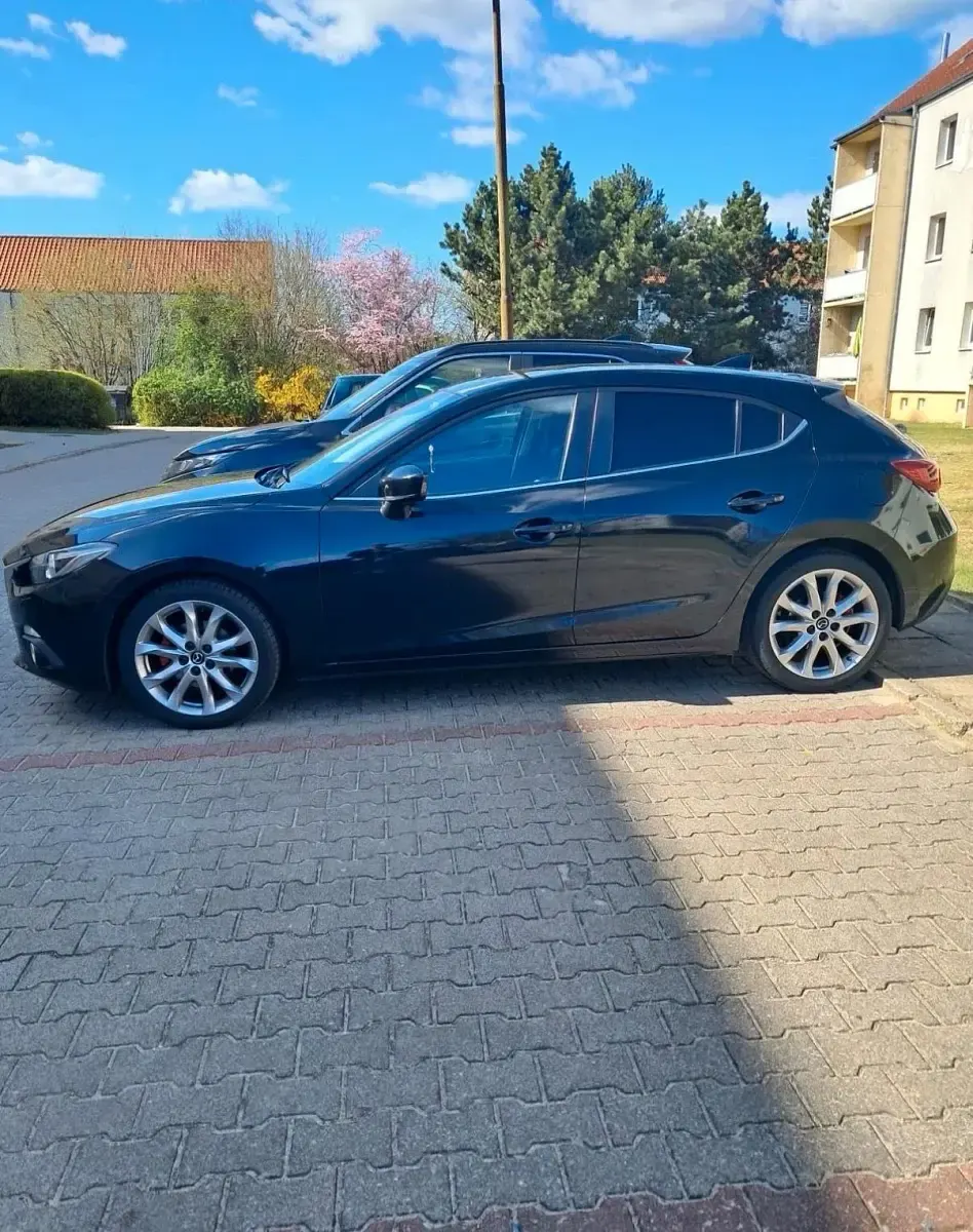 Gebraucht Mazda 3 Inclusive 150 PS (110 kW) 2016 Schwarz Limousine