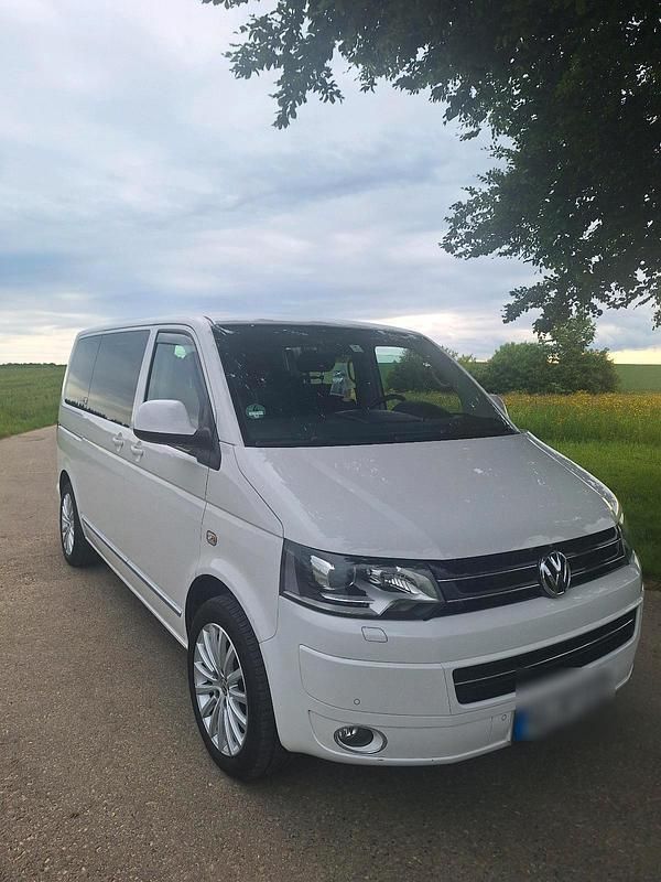 Weiß Gebraucht 2012 VW T5 Match Van | 21.000 € - Bild 1/4