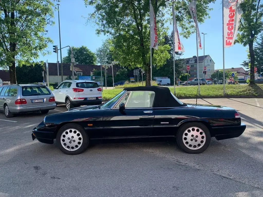 Gebraucht Alfa Romeo Spider 120 PS (88 kW) 1990 Schwarz Cabrio