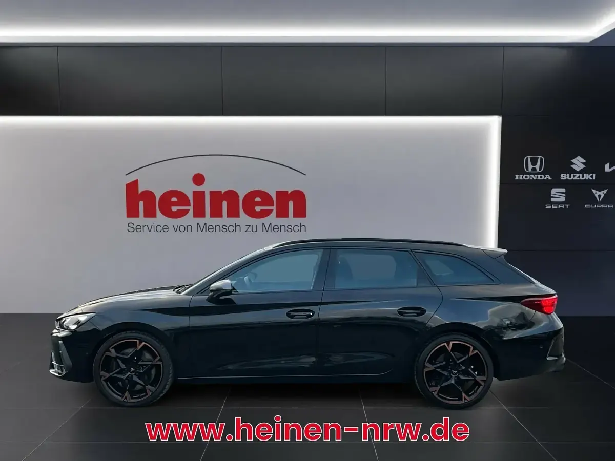 Usata Cupra Leon 333 CV (244 kW) 2025 Nero Berlina
