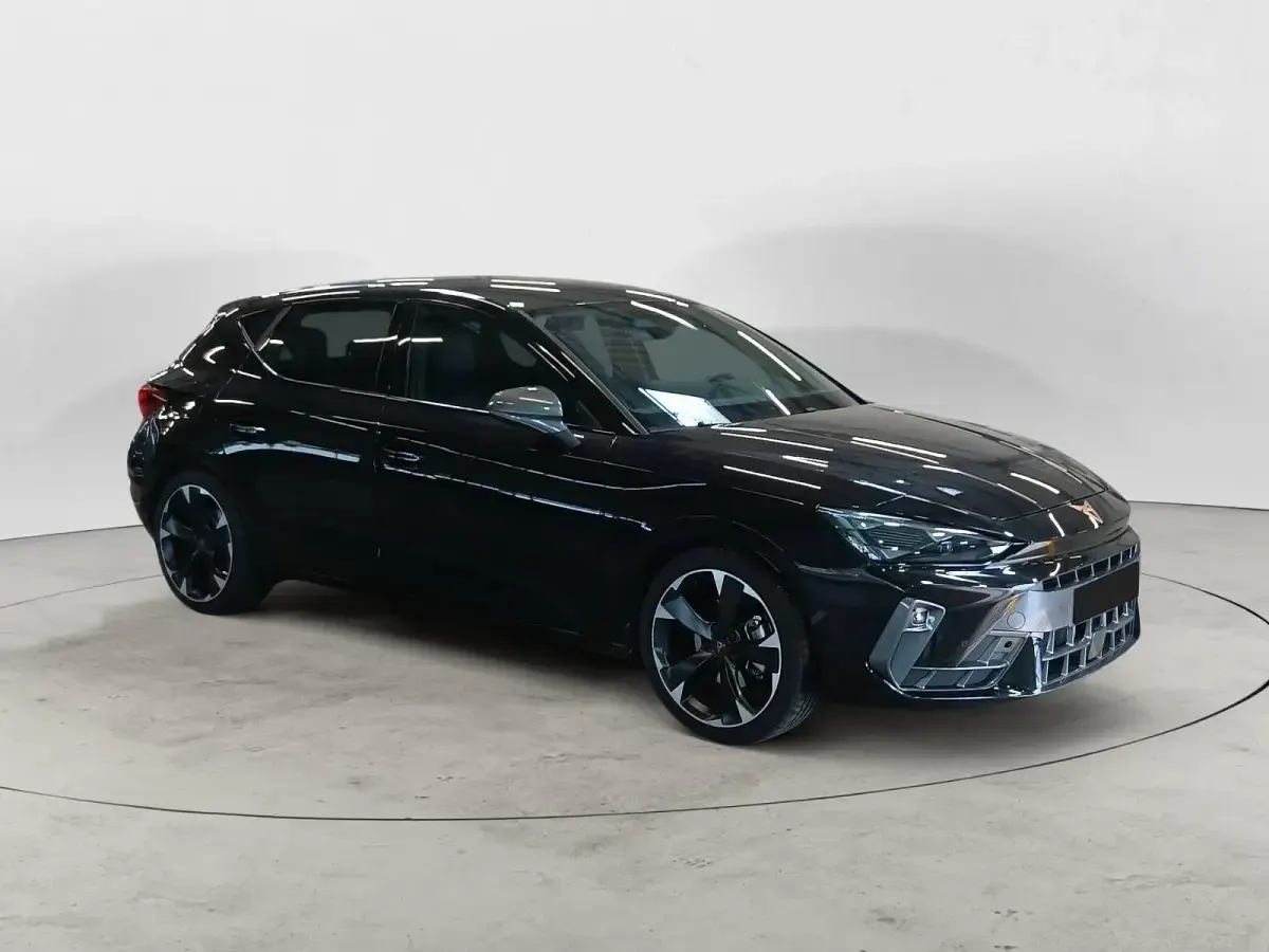 Gebraucht Cupra Leon 150 PS (110 kW) 2025 Noir minuit Limousine