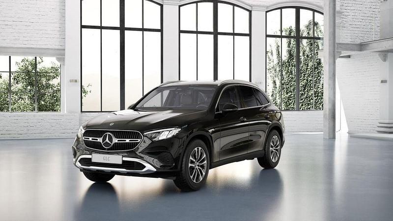 Unilack schwarz Gebraucht 2023 Mercedes GLC220 SUV | 43.780 € (Fairer Preis) - Bild 1/4