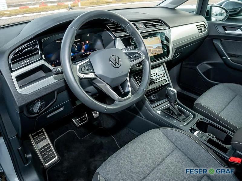 Gebraucht VW Touran Move 150 PS (110 kW) 2024 Oyster silver metallic Van / Kleinbus