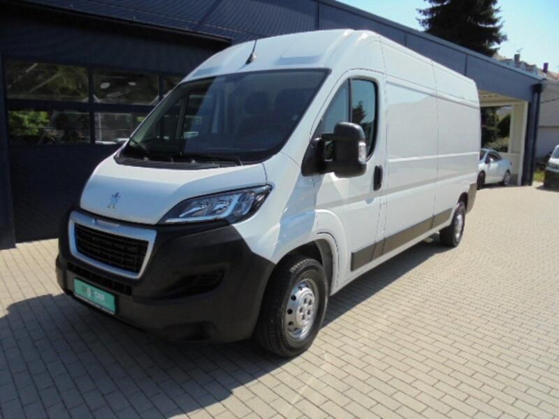 Weiß Gebraucht 2022 Peugeot Boxer Premium Van | 26.950 € (Teuer) - Bild 1/4