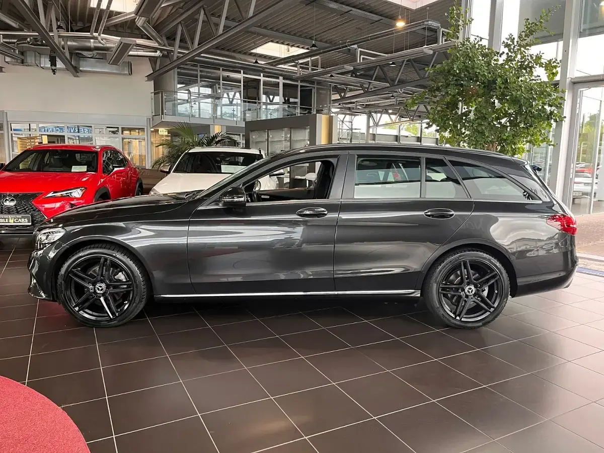 Gebraucht Mercedes C200 160 PS (117 kW) 2020 Grau Kombi