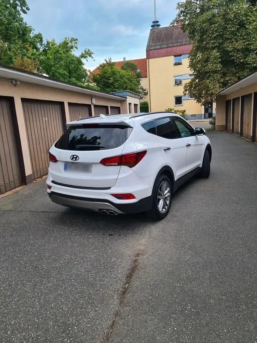 Gebraucht Hyundai Santa Fe Premium 200 PS (147 kW) 2017 Weiß SUV