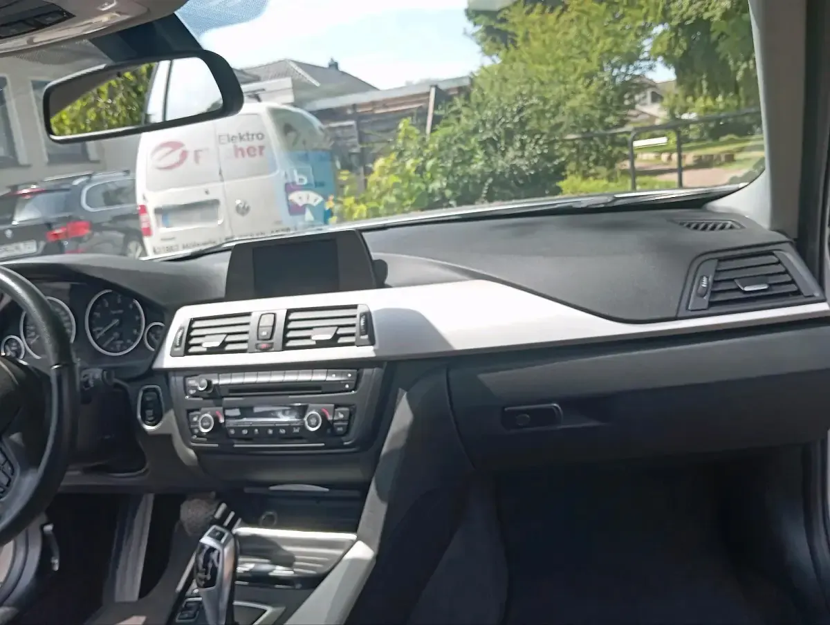 Gebraucht BMW 320 184 PS (135 kW) 2014 Silber Kombi